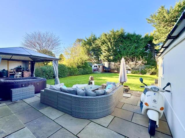 4 bed house for sale