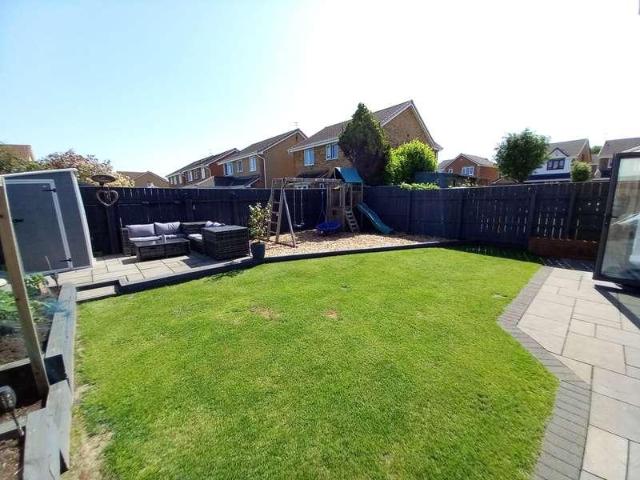 4 bed house for sale