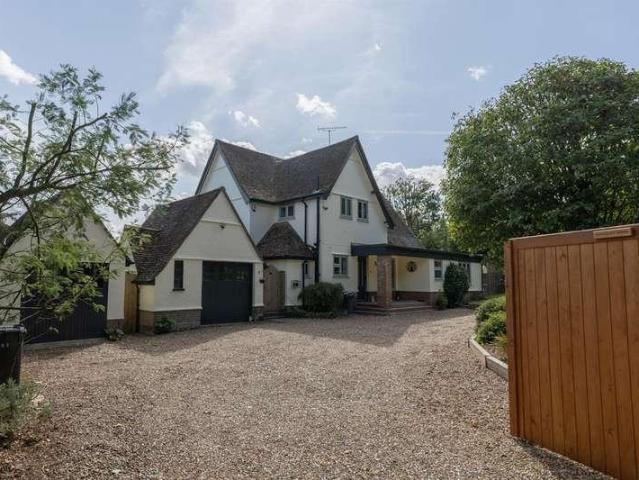 4 bed house for sale