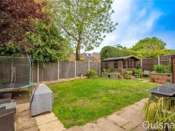 4 bed house for sale
