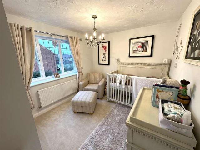 4 bed house for sale