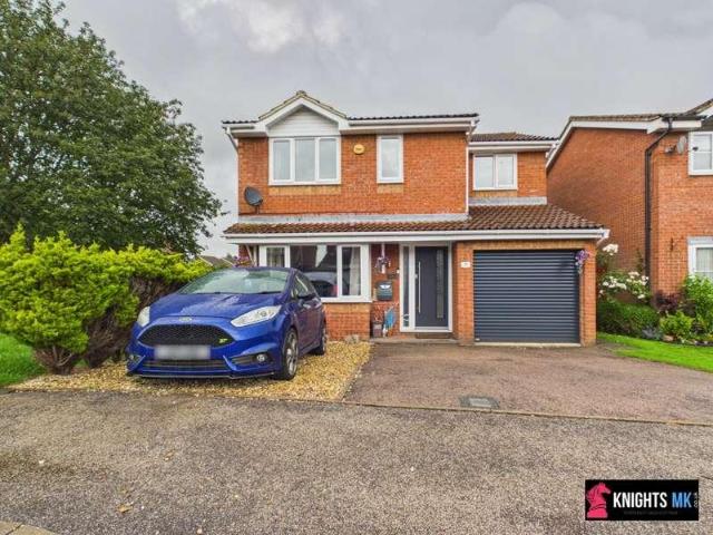 4 bed house for sale