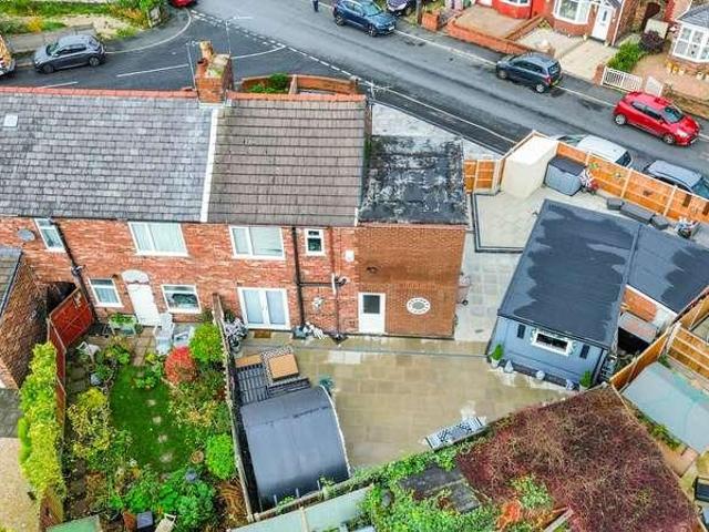 4 bed house for sale