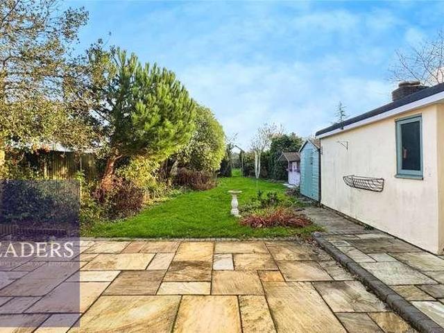 4 bed house for sale