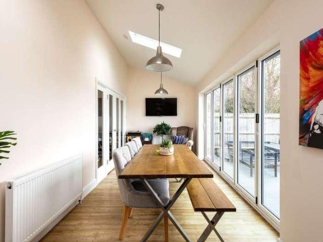 4 bed house for sale