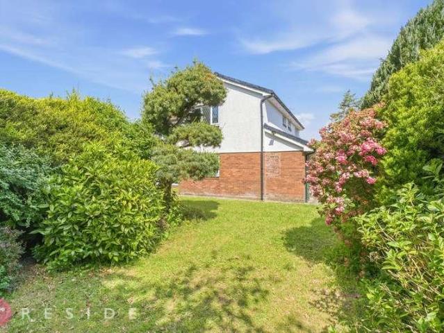 4 bed house for sale