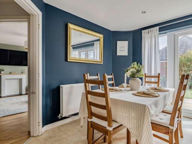 4 bed house for sale
