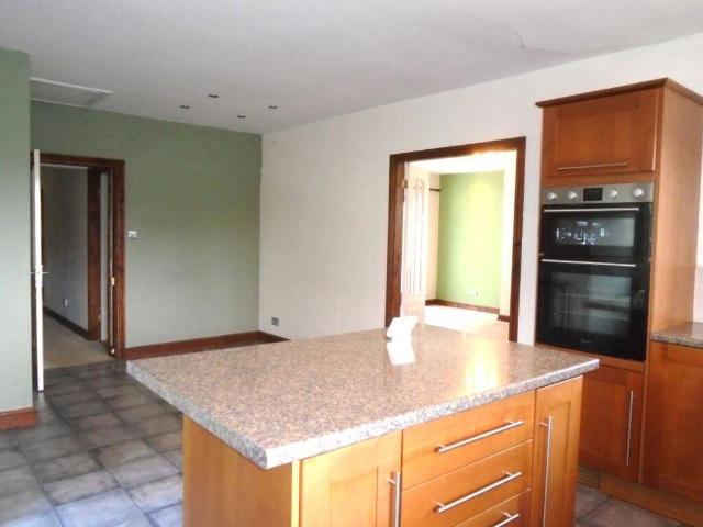4 bed house for sale