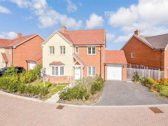 4 bed house for sale