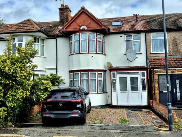 4 bed house for sale