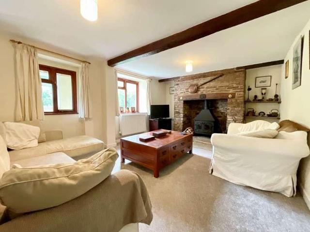 5 bed house for sale