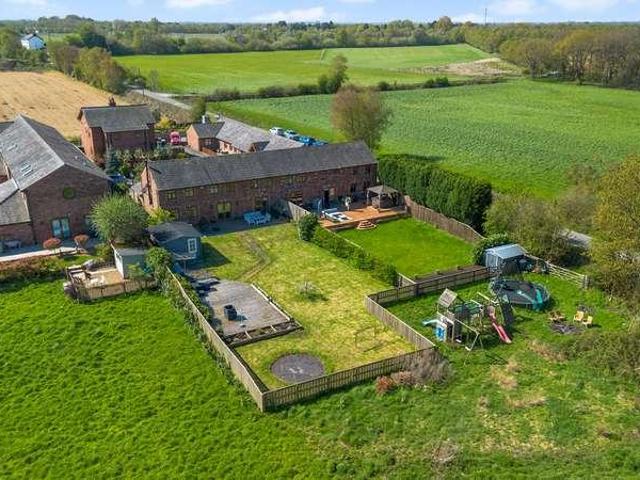 4 bed house for sale