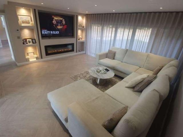 4 bed house for sale