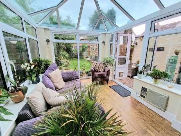 4 bed house for sale