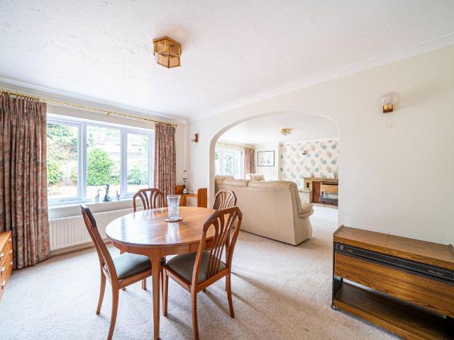 4 bed house for sale