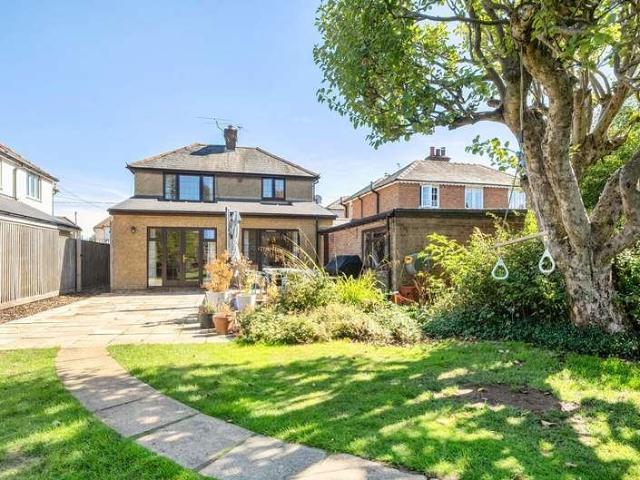 4 bed house for sale
