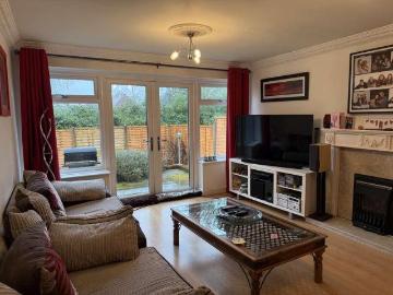 4 bed house for sale