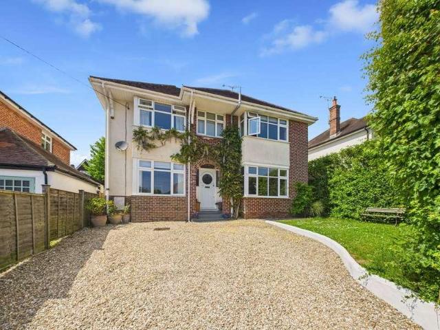 4 bed house for sale