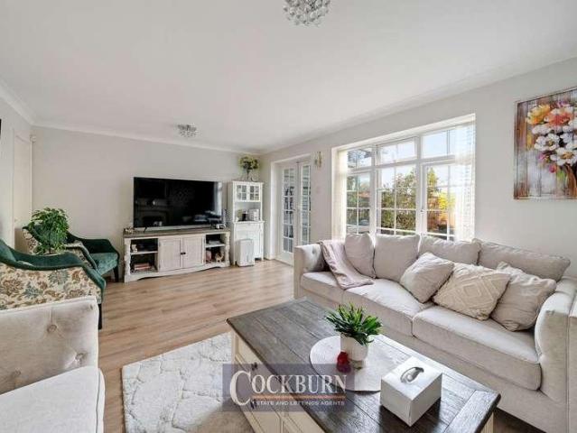 4 bed house for sale