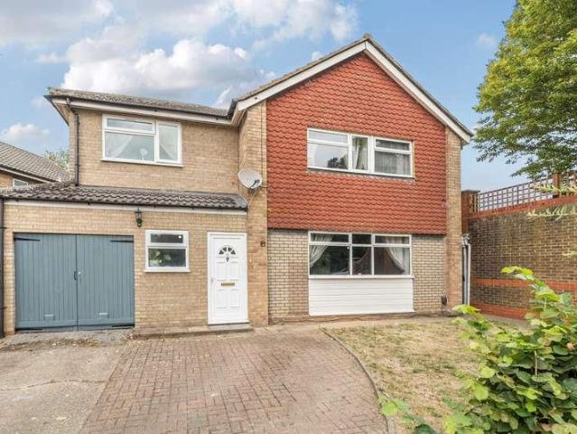 4 bed house for sale