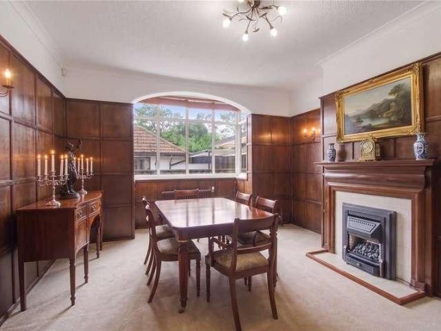 4 bed house for sale