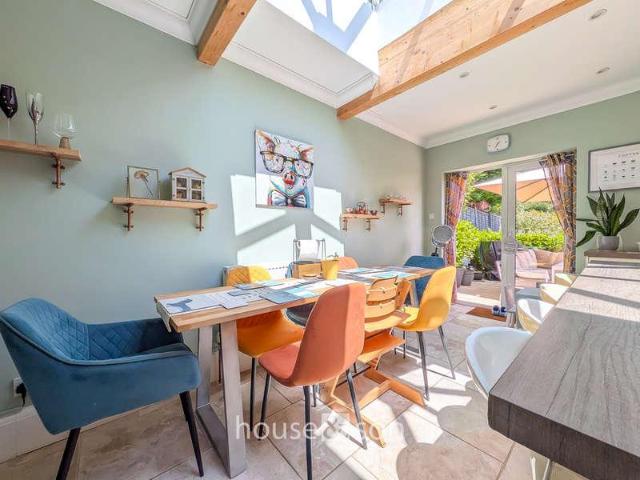 4 bed house for sale