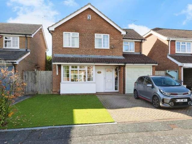4 bed house for sale