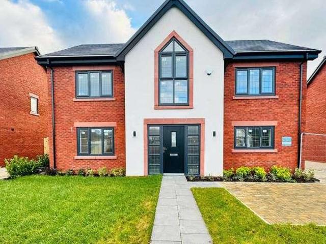 4 bed house for sale