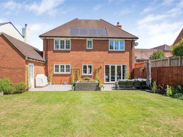 4 bed house for sale