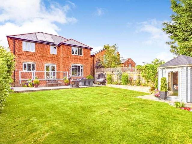 4 bed house for sale