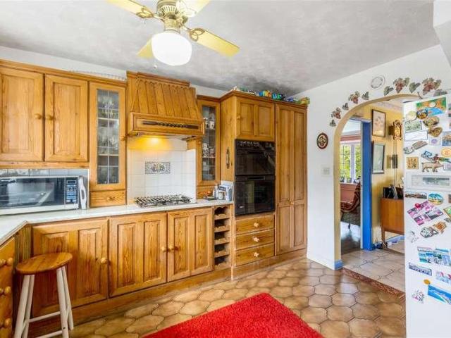 4 bed house for sale