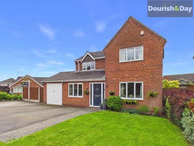 4 bed house for sale