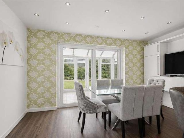 4 bed house for sale