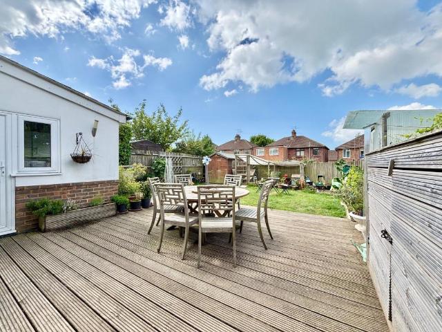 4 bed house for sale