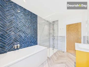 4 bed house for sale