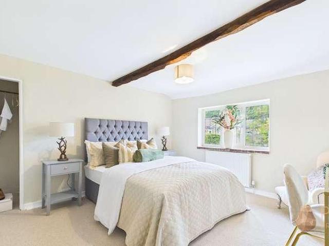 4 bed house for sale
