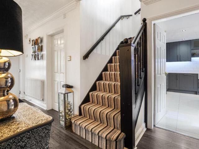 4 bed house for sale