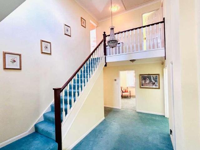 4 bed house for sale