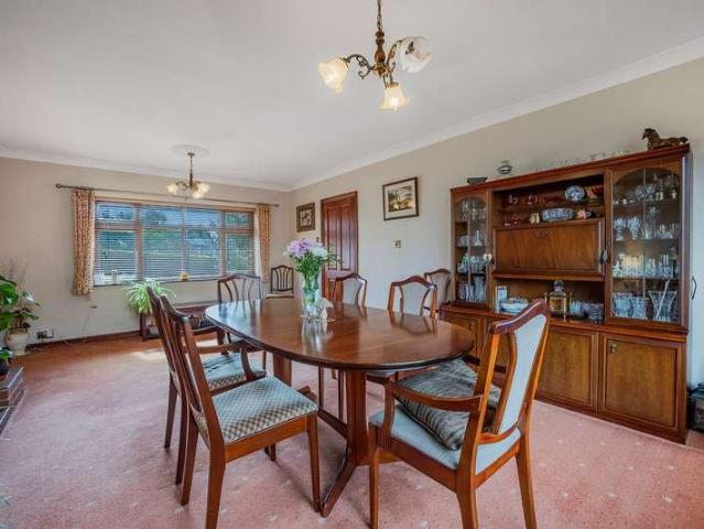 4 bed house for sale