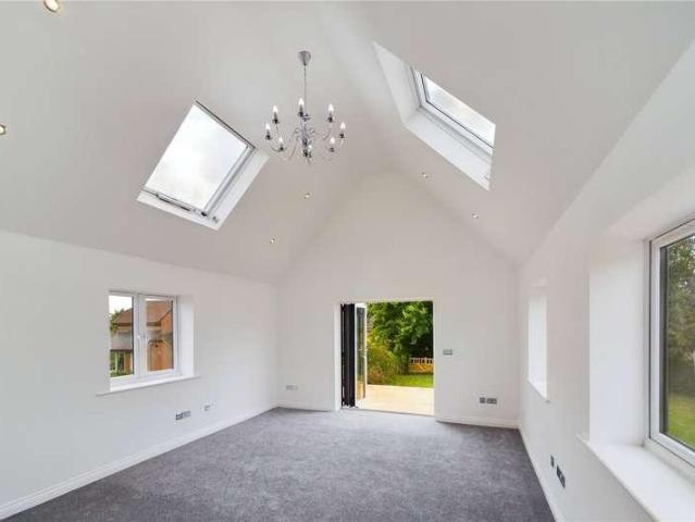 4 bed house for sale