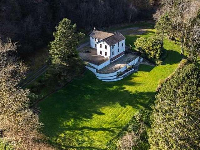 4 bed house for sale