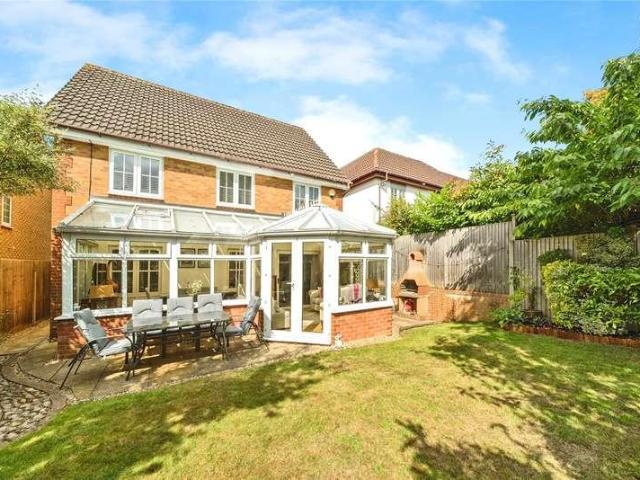 4 bed house for sale