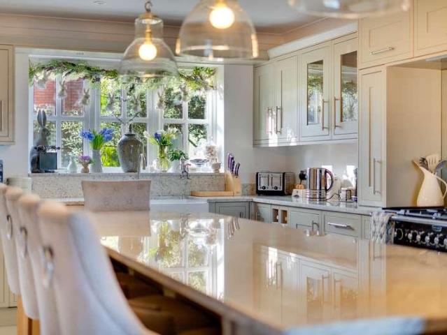 4 bed house for sale