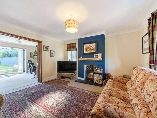 4 bed house for sale
