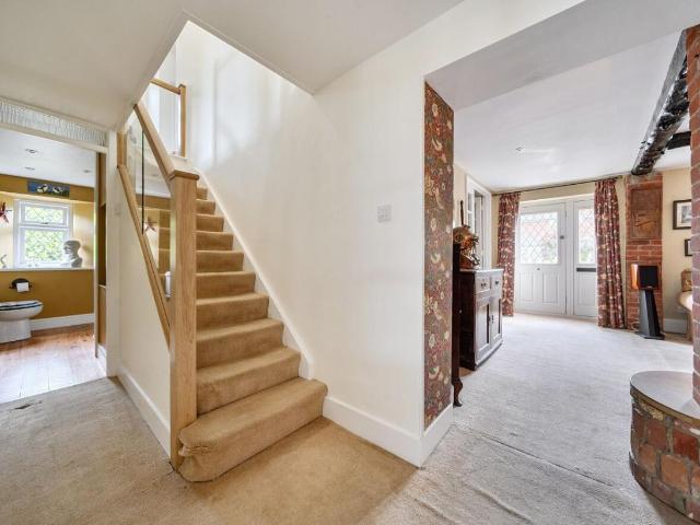 4 bed house for sale