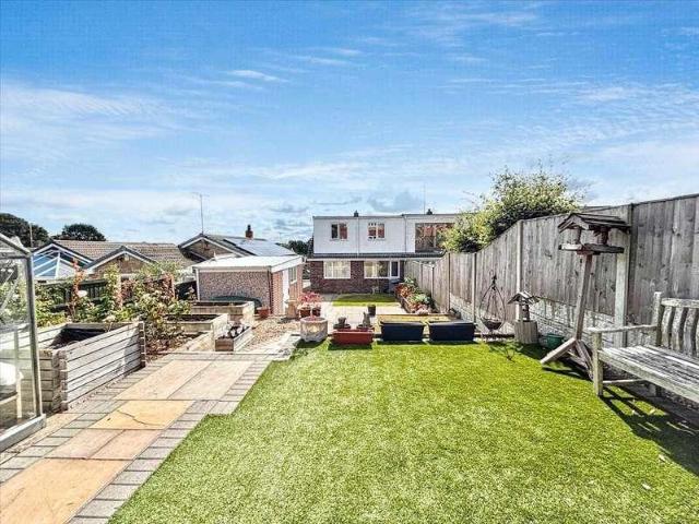 4 bed house for sale