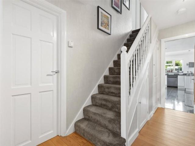 4 bed house for sale