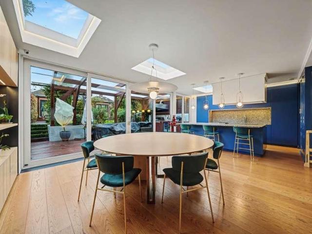 4 bed house for sale