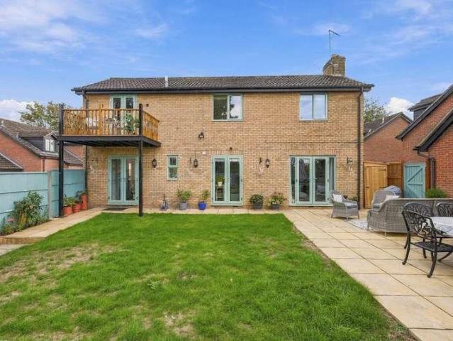 4 bed house for sale