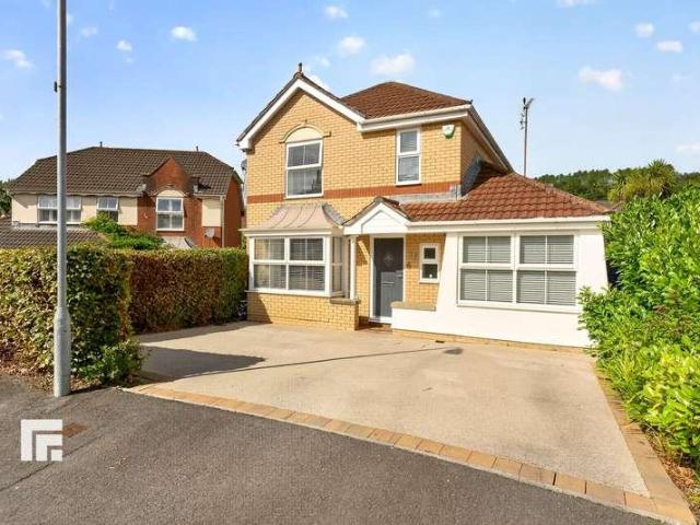 4 bed house for sale